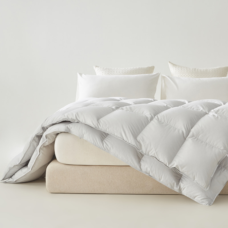 মেঘ-অনুভূতি জিরো-চাপ পালক ভেলভেট কুইল্ট